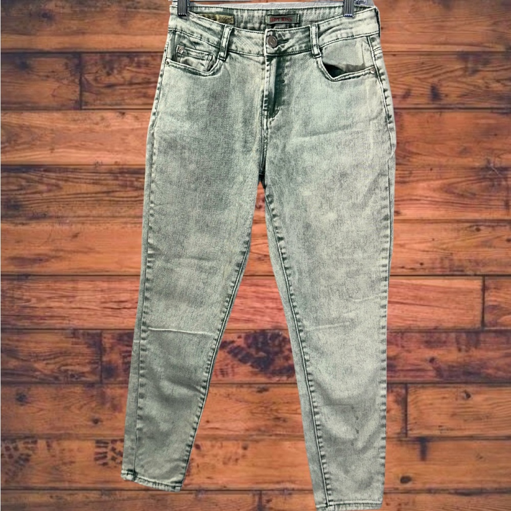 Hot Kiss Ankle Jeans